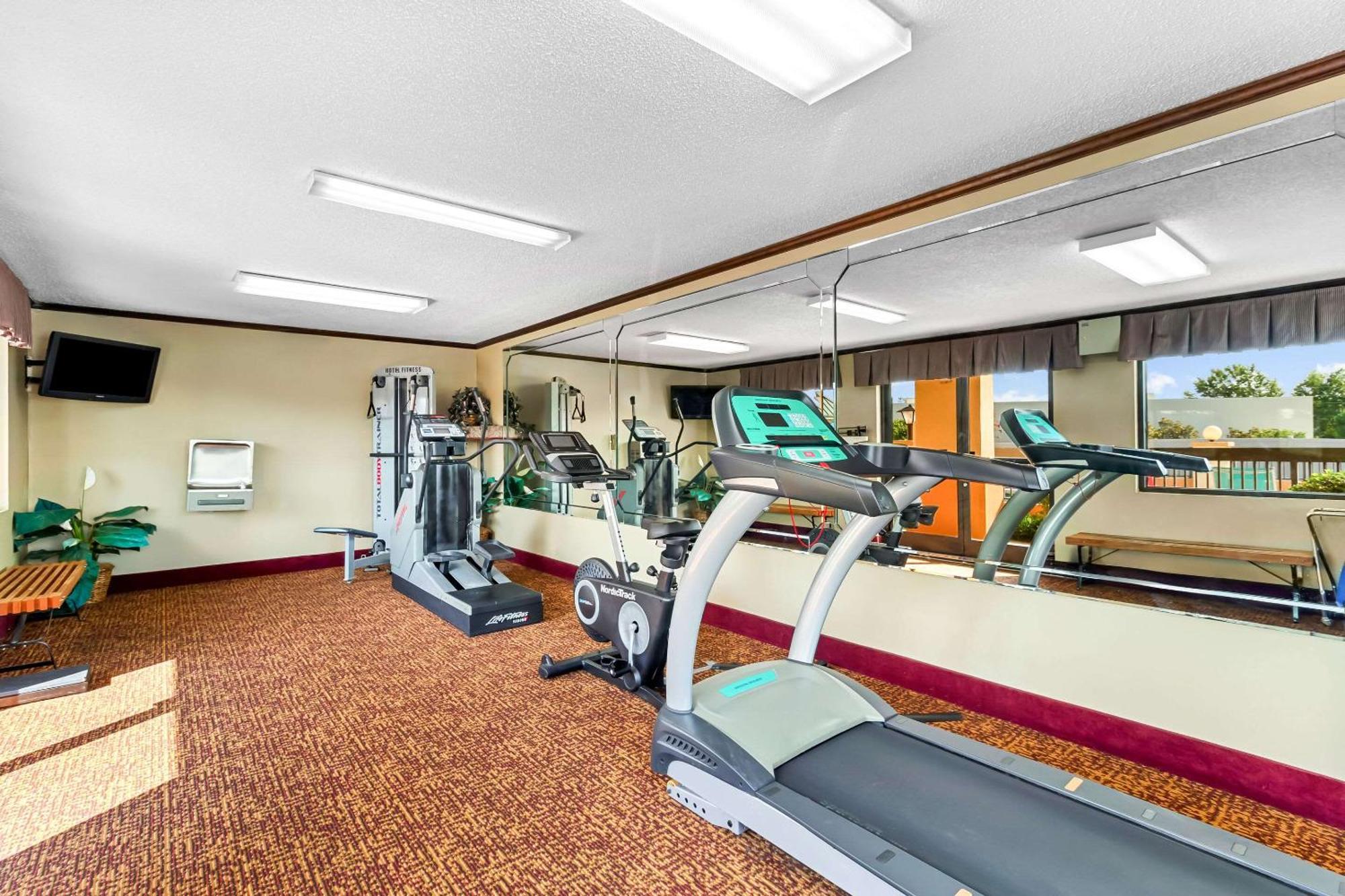 Quality Inn & Suites Florence Civic Center Екстериор снимка
