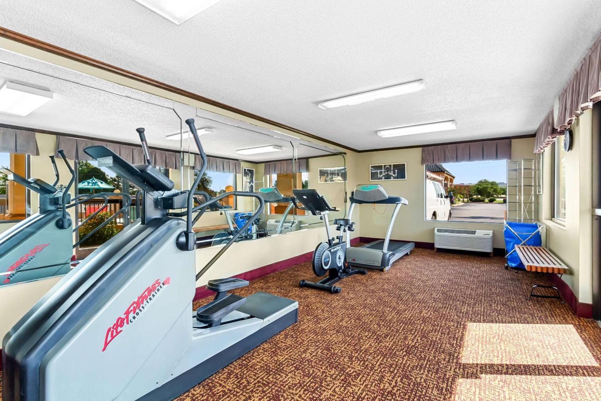Quality Inn & Suites Florence Civic Center Екстериор снимка