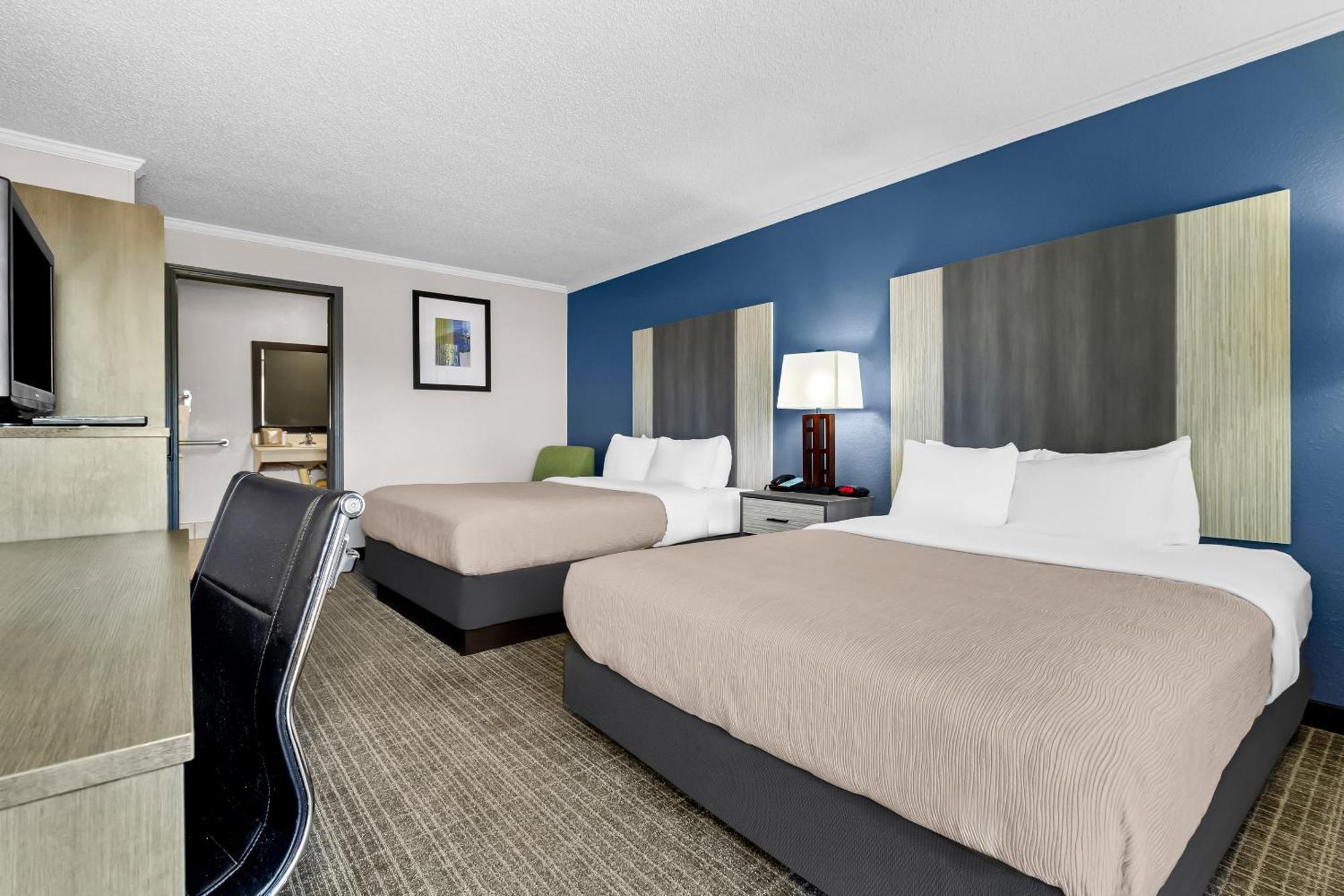 Quality Inn & Suites Florence Civic Center Екстериор снимка