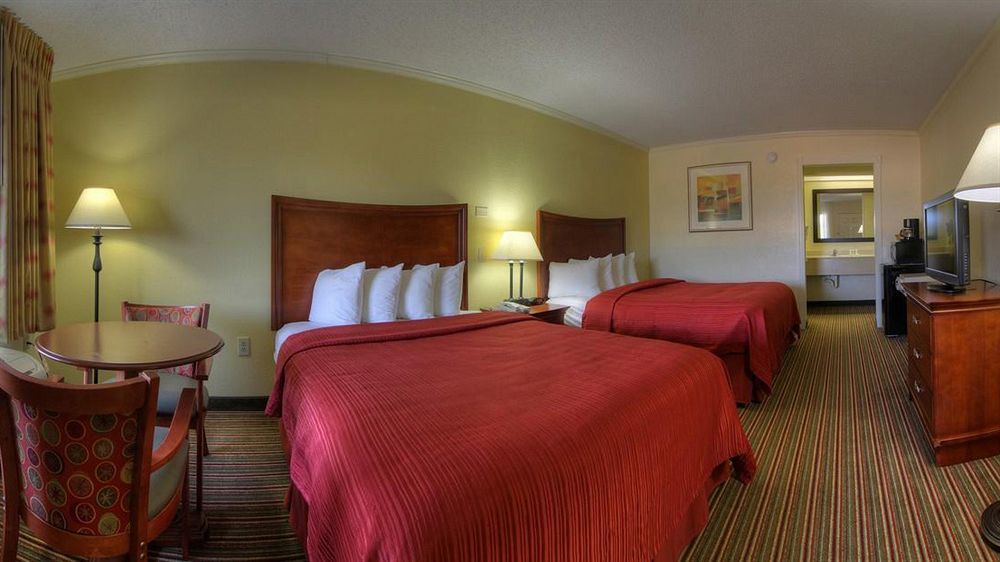 Quality Inn & Suites Florence Civic Center Екстериор снимка