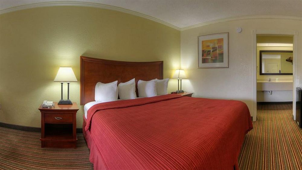 Quality Inn & Suites Florence Civic Center Екстериор снимка